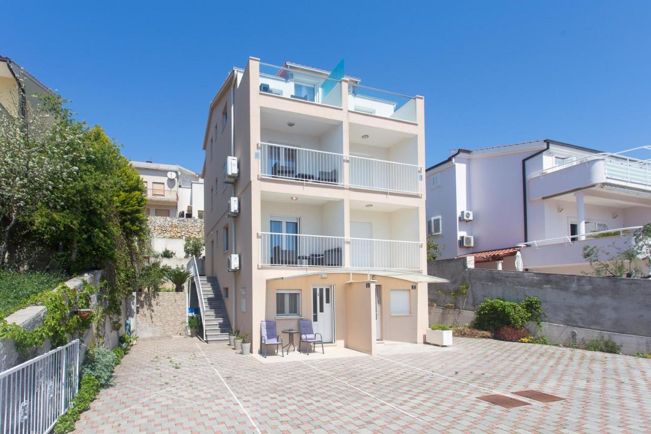 Apartments Bandic - 30 Meters To The Beach Trogir Buitenkant foto